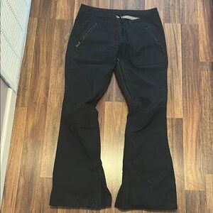 Black burton snowboard Pants with Zipper Pockets and vents M